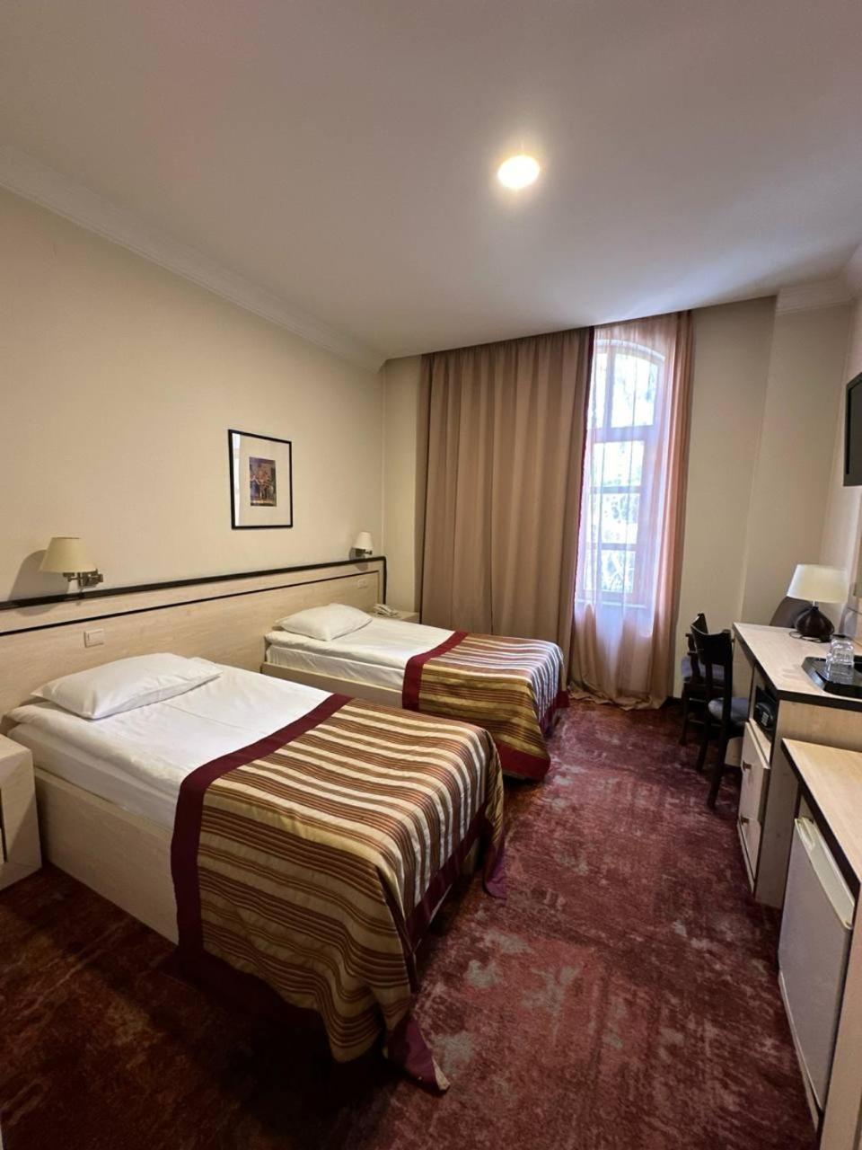 Hotel Rike Park Tbilissi Extérieur photo