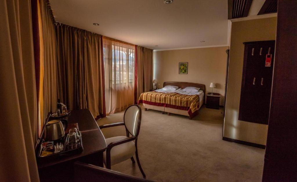 Hotel Rike Park Tbilissi Extérieur photo