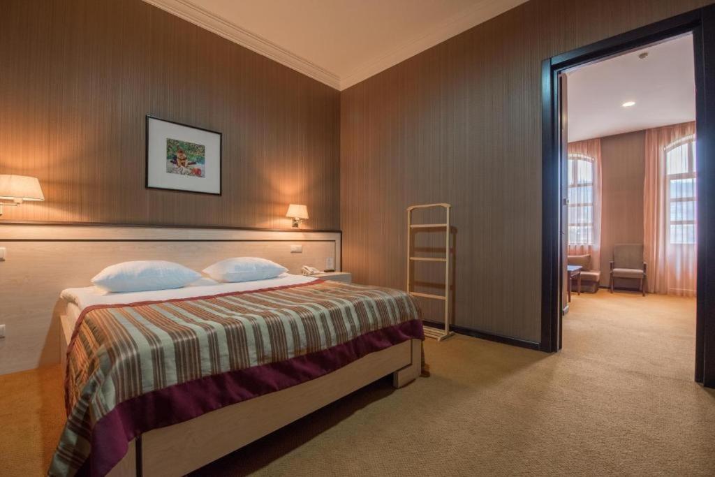Hotel Rike Park Tbilissi Extérieur photo